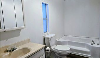 22020 Nisqually Rd 3, Apple Valley, CA 92308