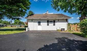 3146 CLUB Dr, Allentown, PA 18103