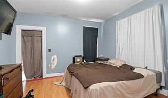 54 E Earle St, Cumberland, RI 02864