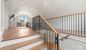 4021 Ridgecrest Ave, Charlotte, NC 28211
