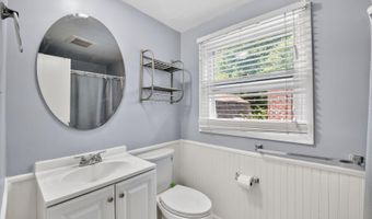 2922 BARRISTER Ln, Bowie, MD 20715