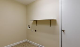202 Clover Ct, Aberdeen, NC 28315