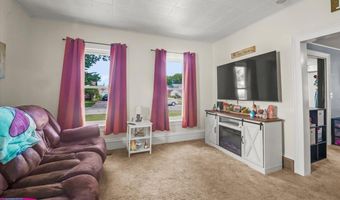 714 2nd Ave, Ackley, IA 50601