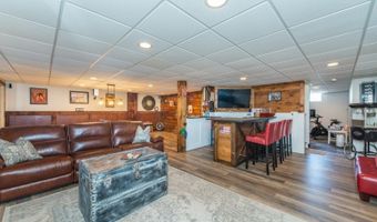 4 GARRY Ln, Andover, NJ 07848