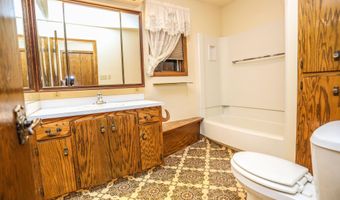 2010 SE 14th Ave, Aberdeen, SD 57401