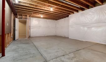 27235 E Lakeview Pl, Aurora, CO 80016