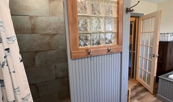 158 Macintosh Hill Rd, Bethel, VT 05032