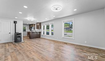 311 N School St, Cascade, ID 83611