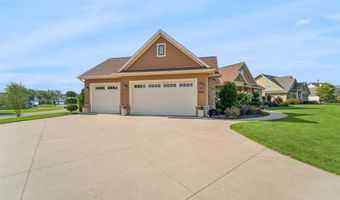 5039 W RED BARN Ct, Appleton, WI 54913