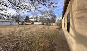 208 S White Oaks Ave, Capitan, NM 88316