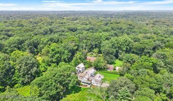 175 Cat Rock Rd, Cos Cob, CT 06807