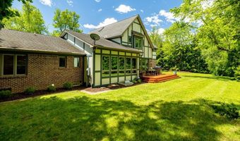 2135 Tuomy Rd, Ann Arbor, MI 48104