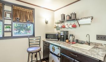 5609 Shady Ln, Anderson, CA 96007