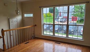 6854 SIGNATURE Cir, Alexandria, VA 22310