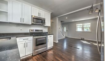 150 Hillcrest Rd, Bridgeport, CT 06606