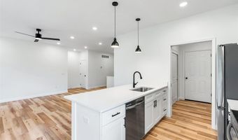 457 Rosedale Ter, Ballwin, MO 63021