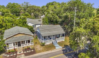 910 West St, Beaufort, SC 29902