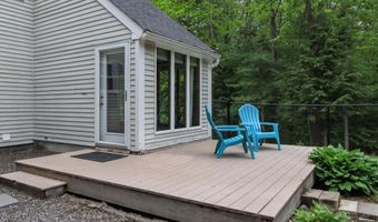 27 Grafton Dr, Bedford, NH 03110