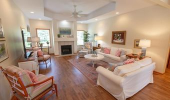 616 N Easton Dr, Angola, IN 46703