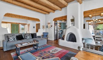 11 Los Altos, Arroyo Seco, NM 87514