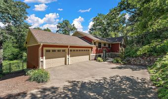 4815 120th St W, Apple Valley, MN 55124