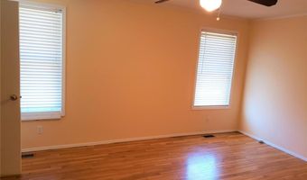 803 Clayworth Dr, Ballwin, MO 63011