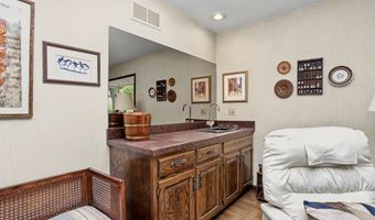 11 Tanglewood Dr, Danbury, CT 06811
