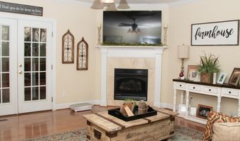 402 Old Glory Ln, Albertville, AL 35950