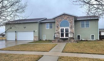 1118 SW 15th Ave, Aberdeen, SD 57401
