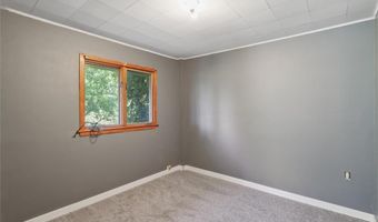 4705 Prairieburg Rd, Anamosa, IA 52205