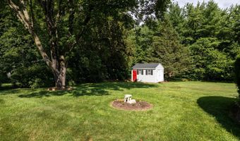 622 Wiese Rd, Cheshire, CT 06410