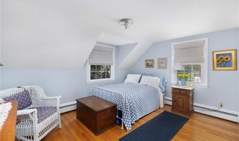 221 Trinity St, Warwick, RI 02886