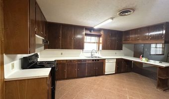 636 S 11th St, Aransas Pass, TX 78336