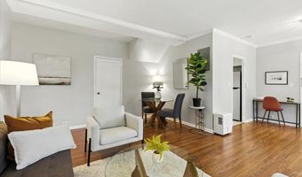 3504 MARTHA CUSTIS Dr 315, Alexandria, VA 22302
