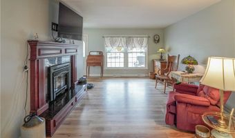 2077 Daniels Ave, Akron, OH 44312