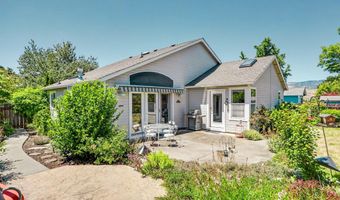 426 Parkside Dr, Ashland, OR 97520