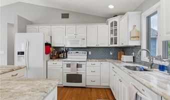 12 Pat Dr, Lincoln, RI 02865