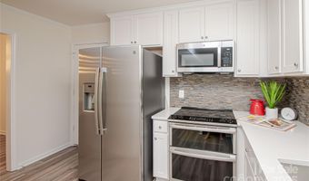 7111 Sythe Ct, Charlotte, NC 28226