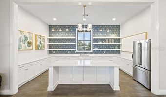 6531 MAYPORT Dr, Apollo Beach, FL 33572