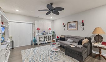 914 Ridge Rock Ln, Bargersville, IN 46106