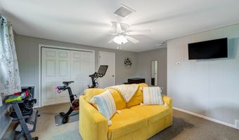 515 Park Club Ln, Amherst, NY 14221