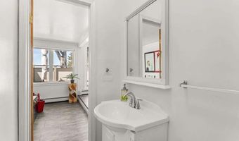 46 Chittenden Dr, Burlington, VT 05401