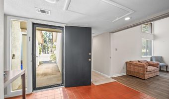 1 Marsh Harbor Dr A, Beaufort, SC 29907