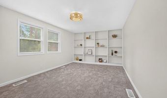 1506 Dicken Dr, Ann Arbor, MI 48103