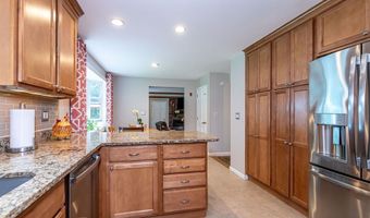 14 Briarwood Ln, Amherst, NH 03031