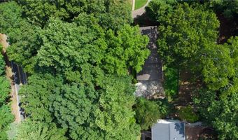 835 Lakeshore Dr NW, Berkeley Lake, GA 30096