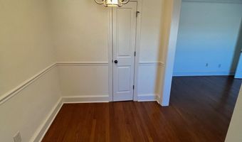 820- A WASHINGTON St 327, Alexandria, VA 22314