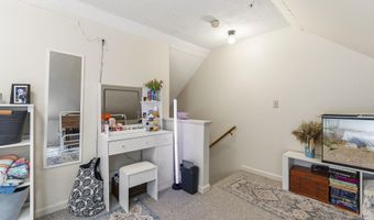 62 Pine Hill Dr, Bath, ME 04530