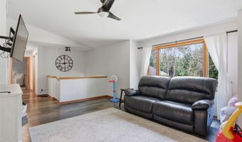 511 S Beach Dr, Altoona, WI 54720