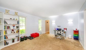 2 Higgins Dr, Alloway, NJ 07462